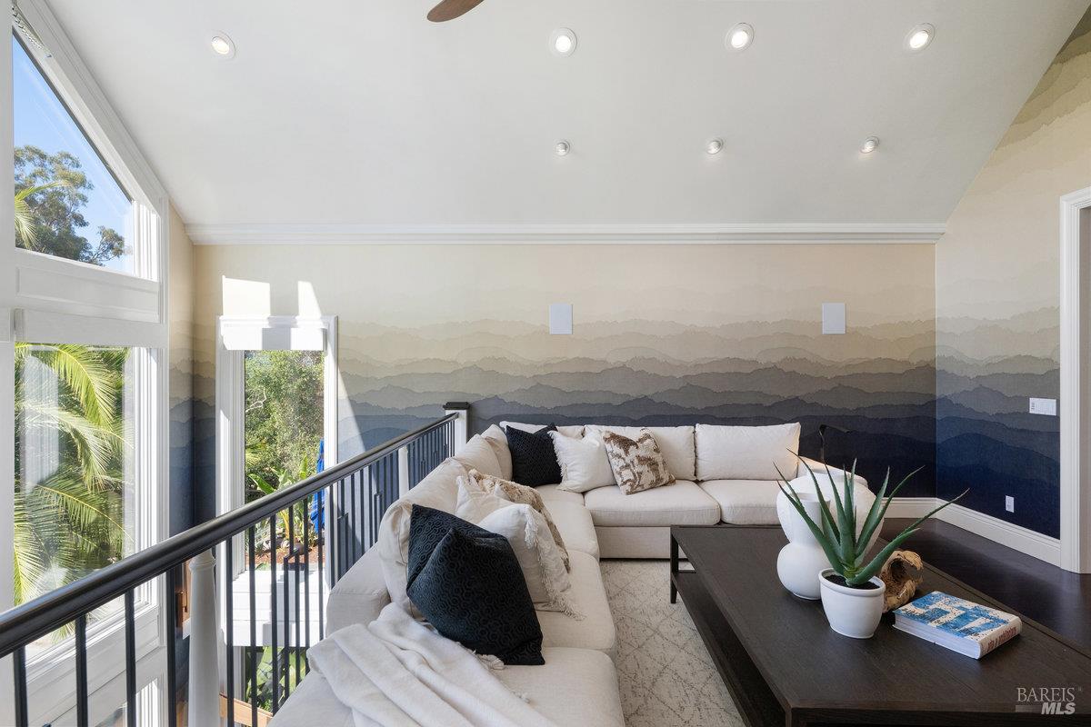 220 Deer Park Avenue San Rafael CA 94901