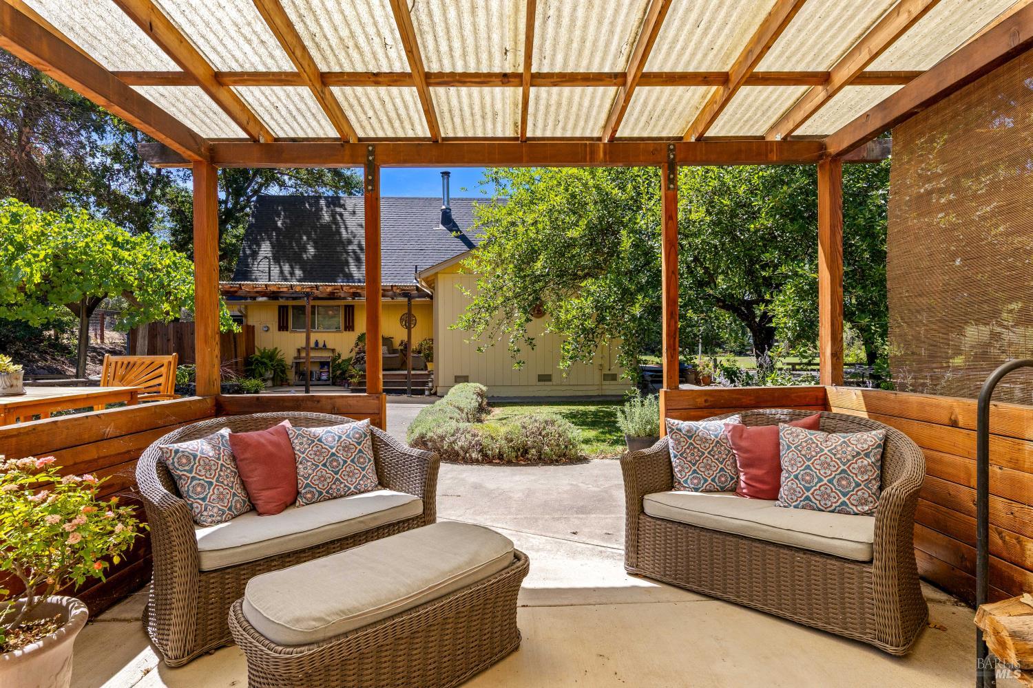 6733 Live Oak Drive Kelseyville CA 95451