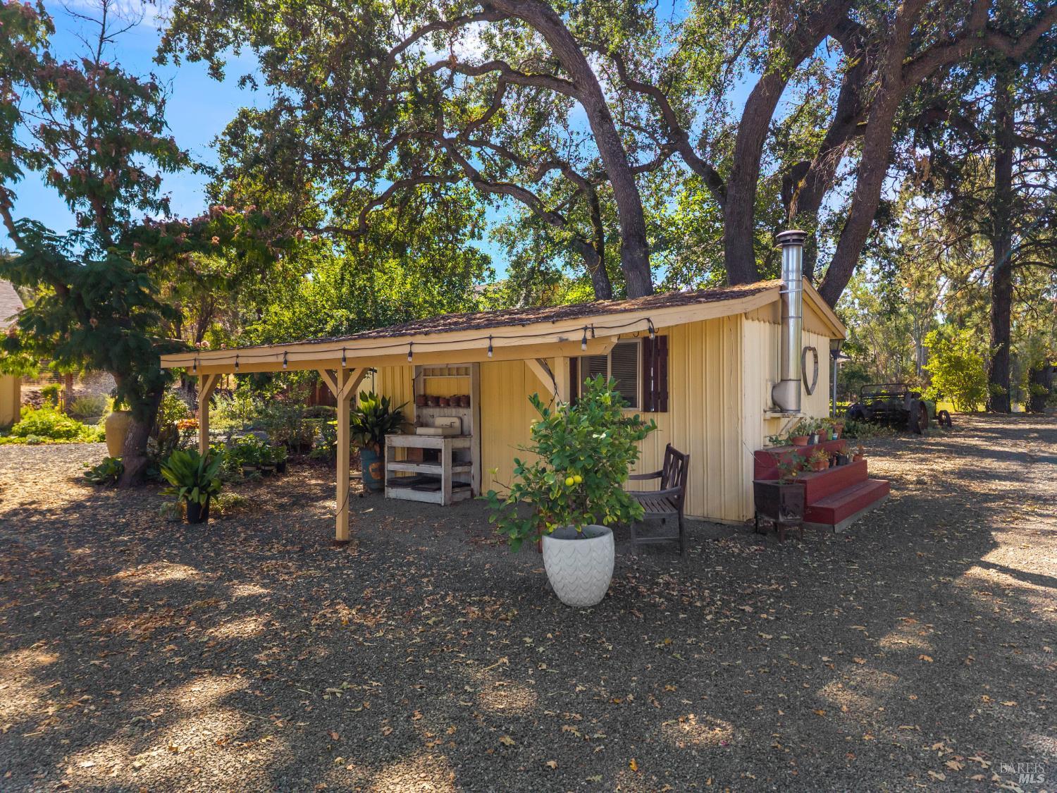 6733 Live Oak Drive Kelseyville CA 95451