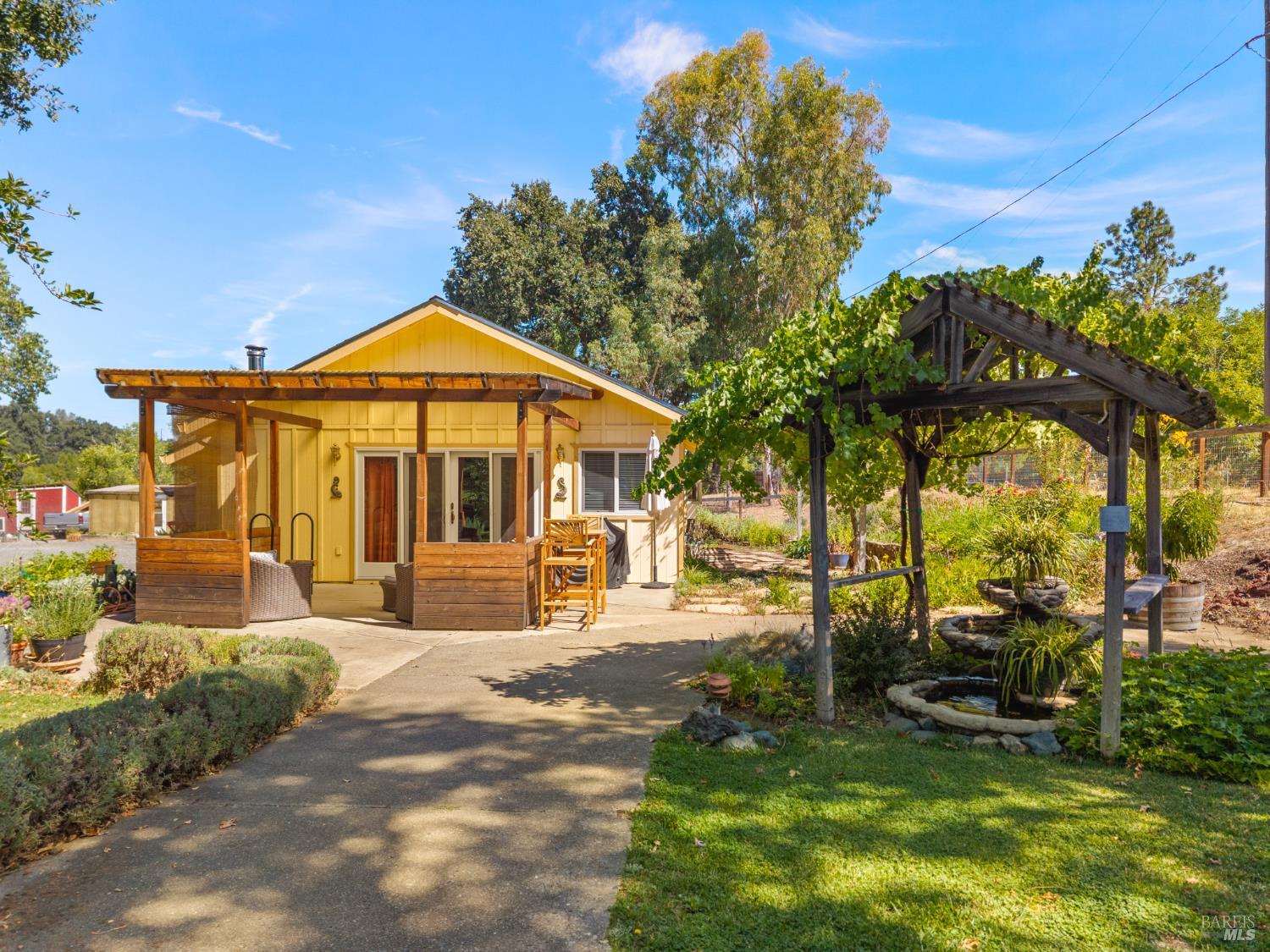 6733 Live Oak Drive Kelseyville CA 95451