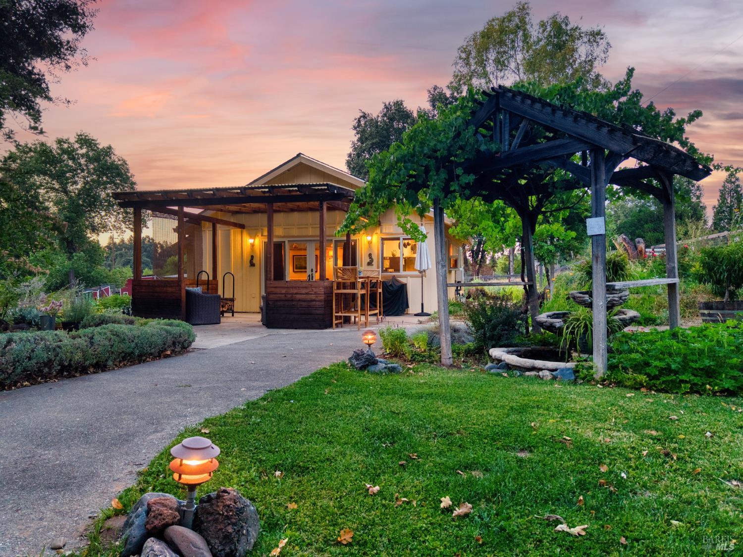 6733 Live Oak Drive Kelseyville CA 95451