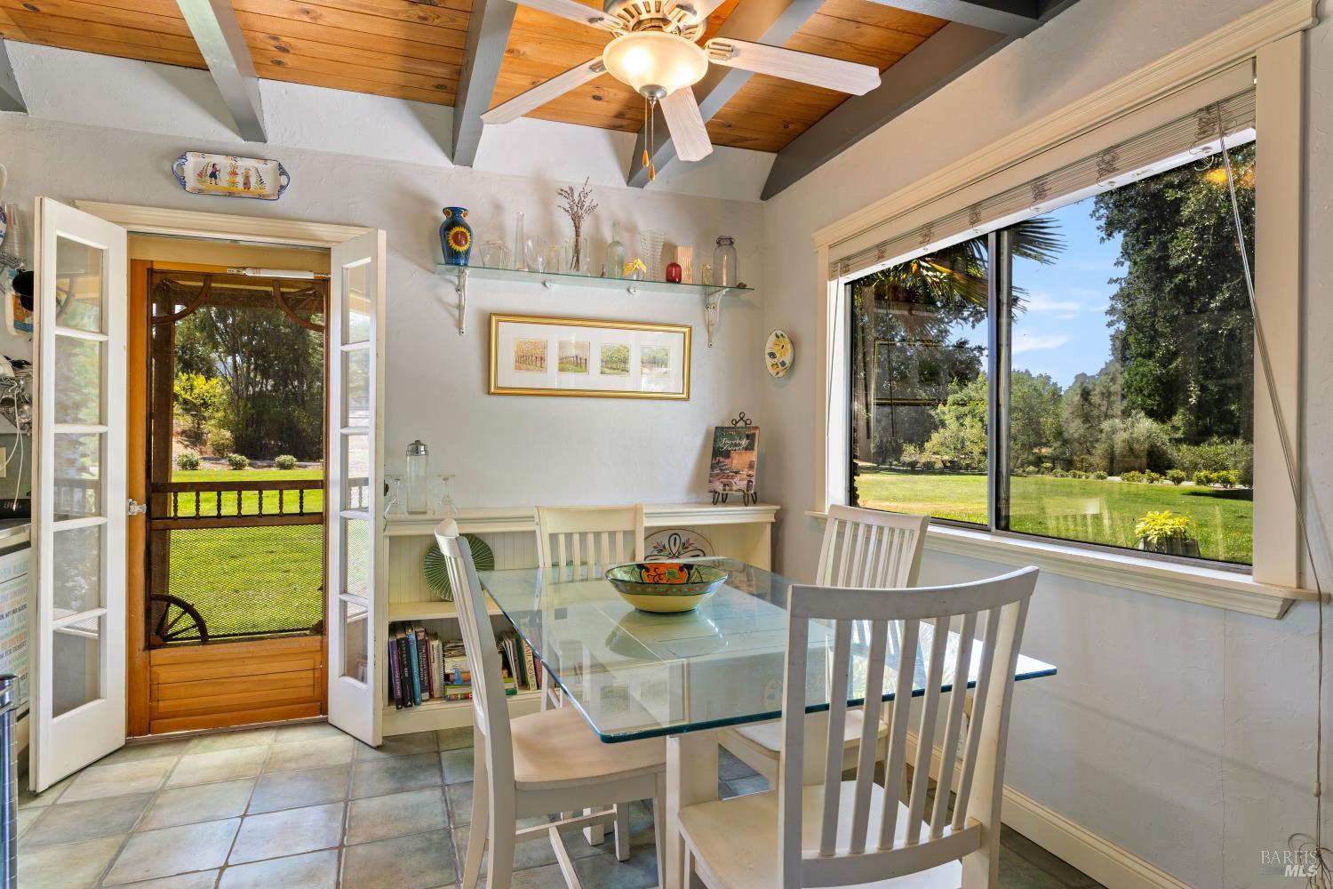 6733 Live Oak Drive Kelseyville CA 95451