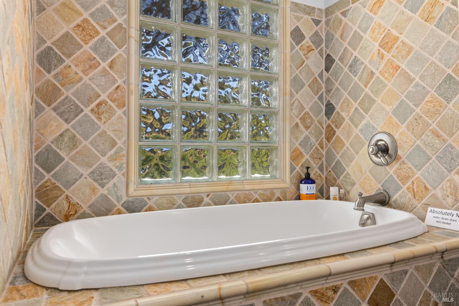 6733 Live Oak Drive Kelseyville CA 95451