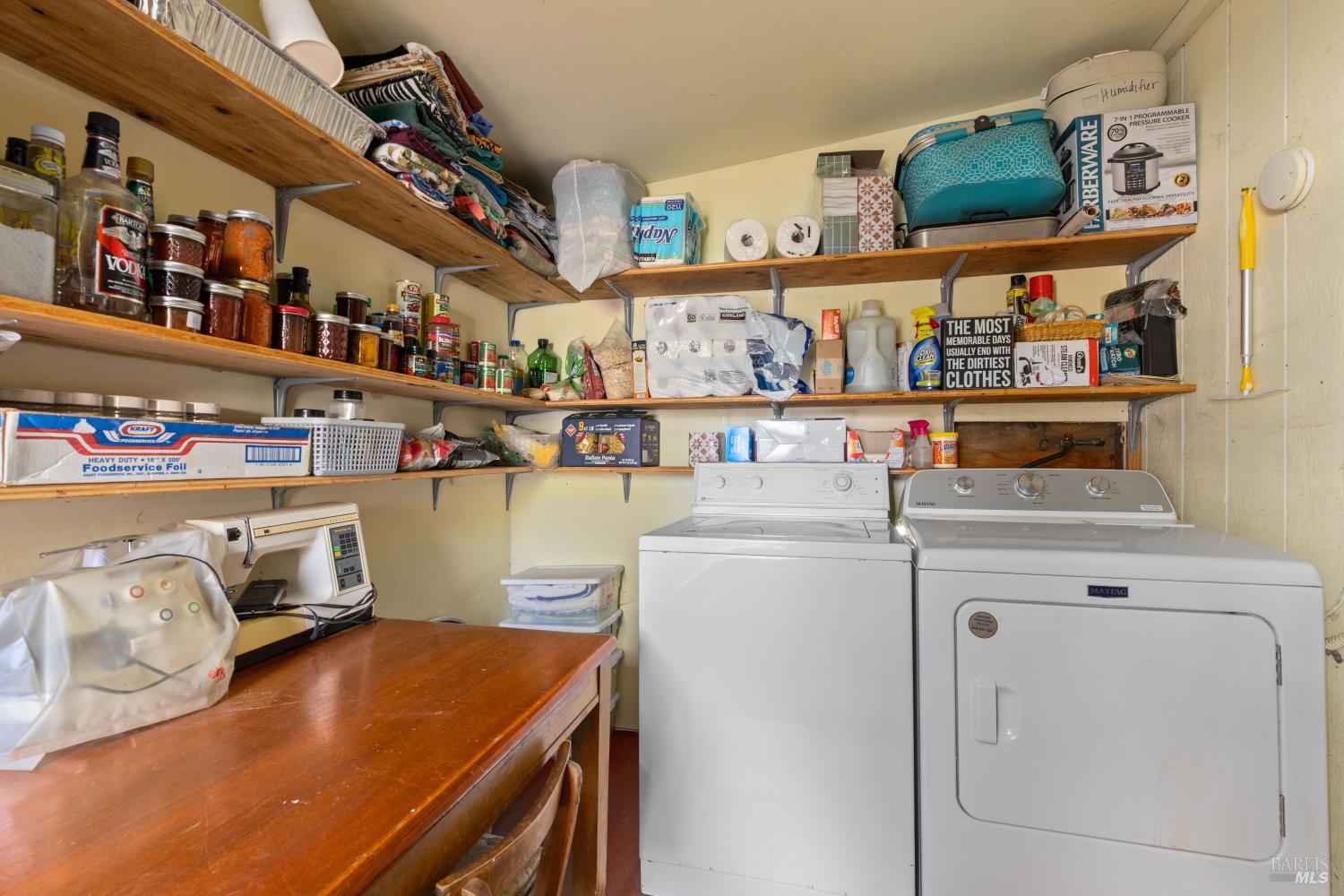 6733 Live Oak Drive Kelseyville CA 95451