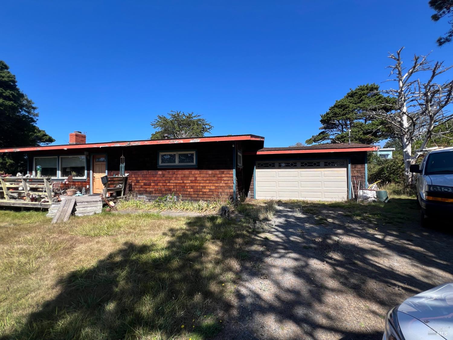 25221 Ward Avenue Fort Bragg CA 95437