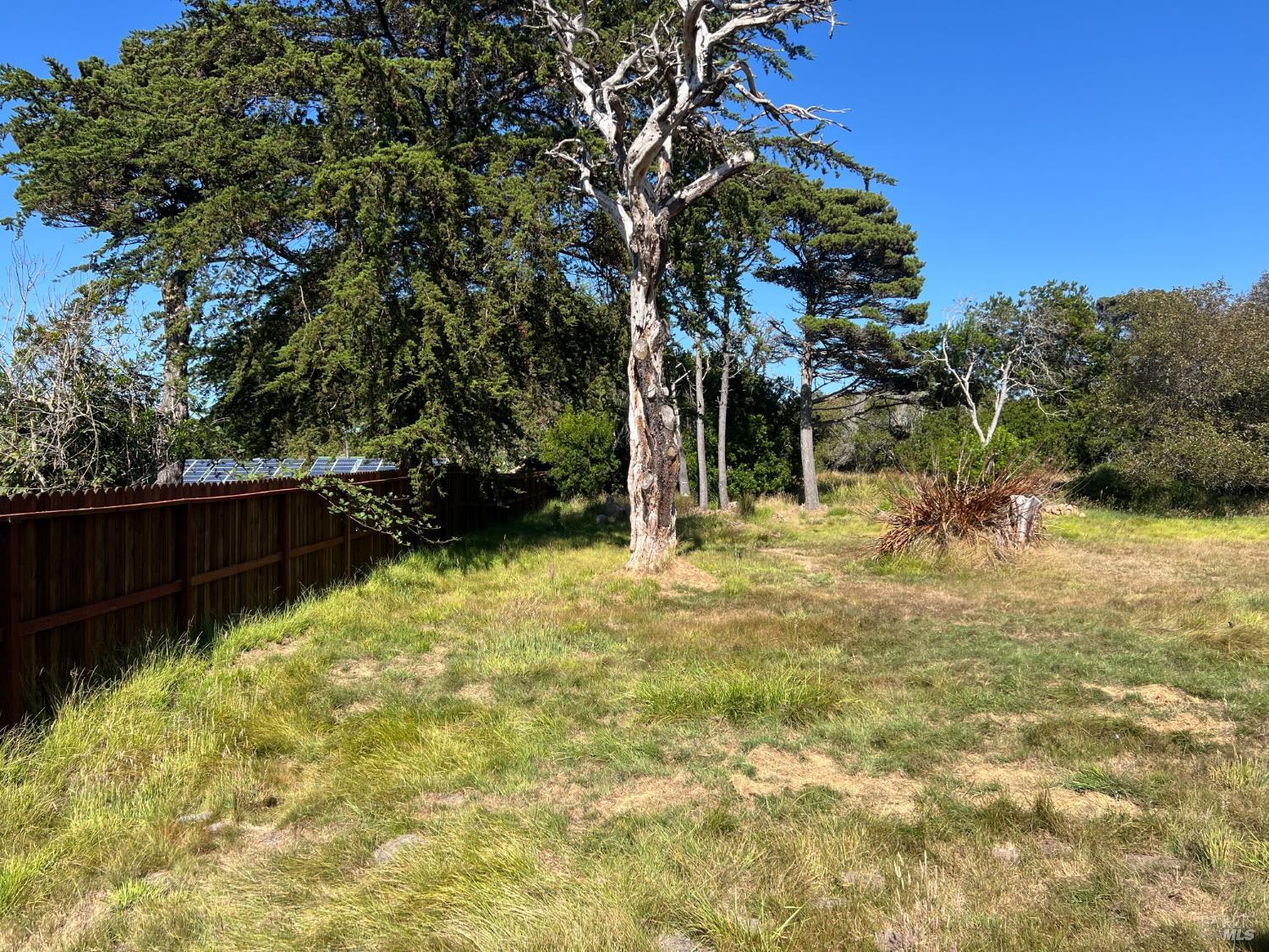 25221 Ward Avenue Fort Bragg CA 95437