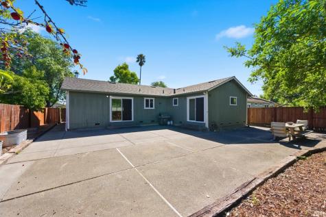 486 Landsdown Circle Rohnert Park CA 94928