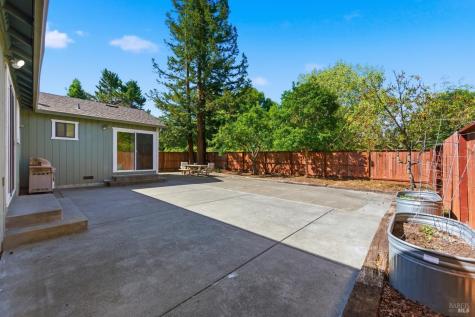 486 Landsdown Circle Rohnert Park CA 94928