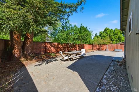 486 Landsdown Circle Rohnert Park CA 94928