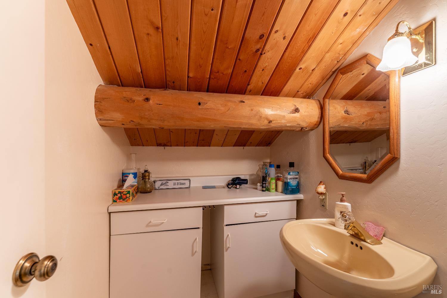 24271 Shady Lane Covelo CA 95428