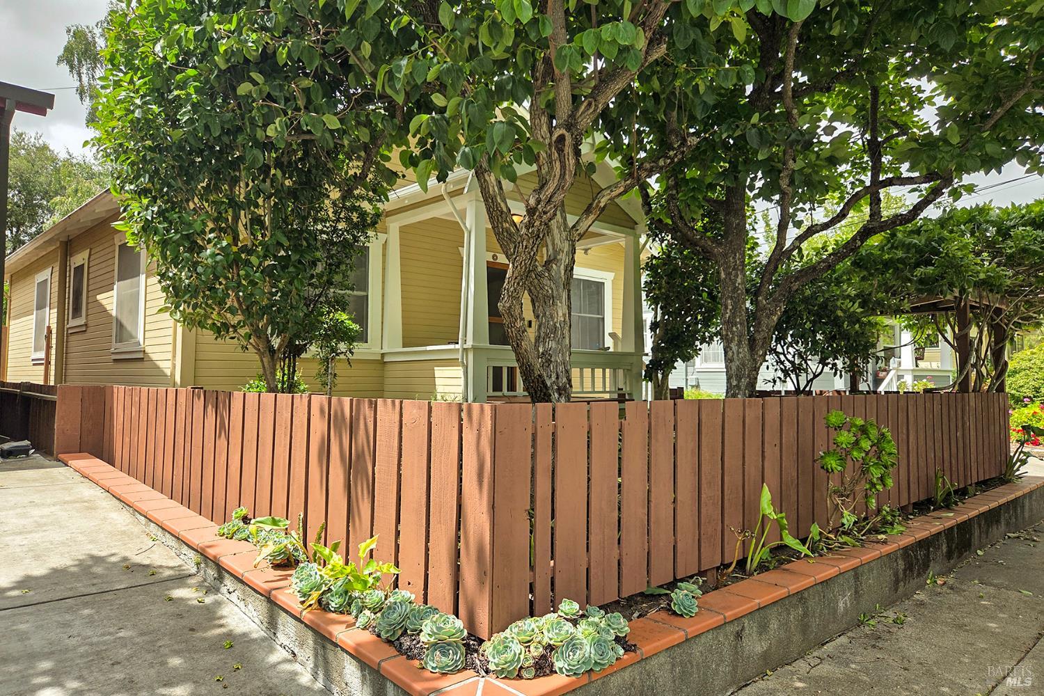 1006 F Street Petaluma CA 94952