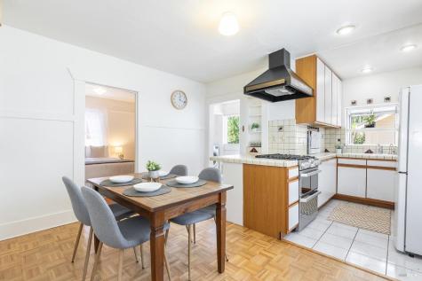 1006 F Street Petaluma CA 94952