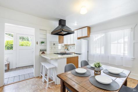 1006 F Street Petaluma CA 94952