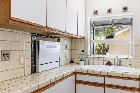 1006 F Street Petaluma CA 94952