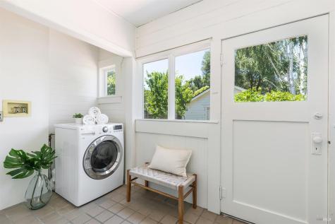 1006 F Street Petaluma CA 94952