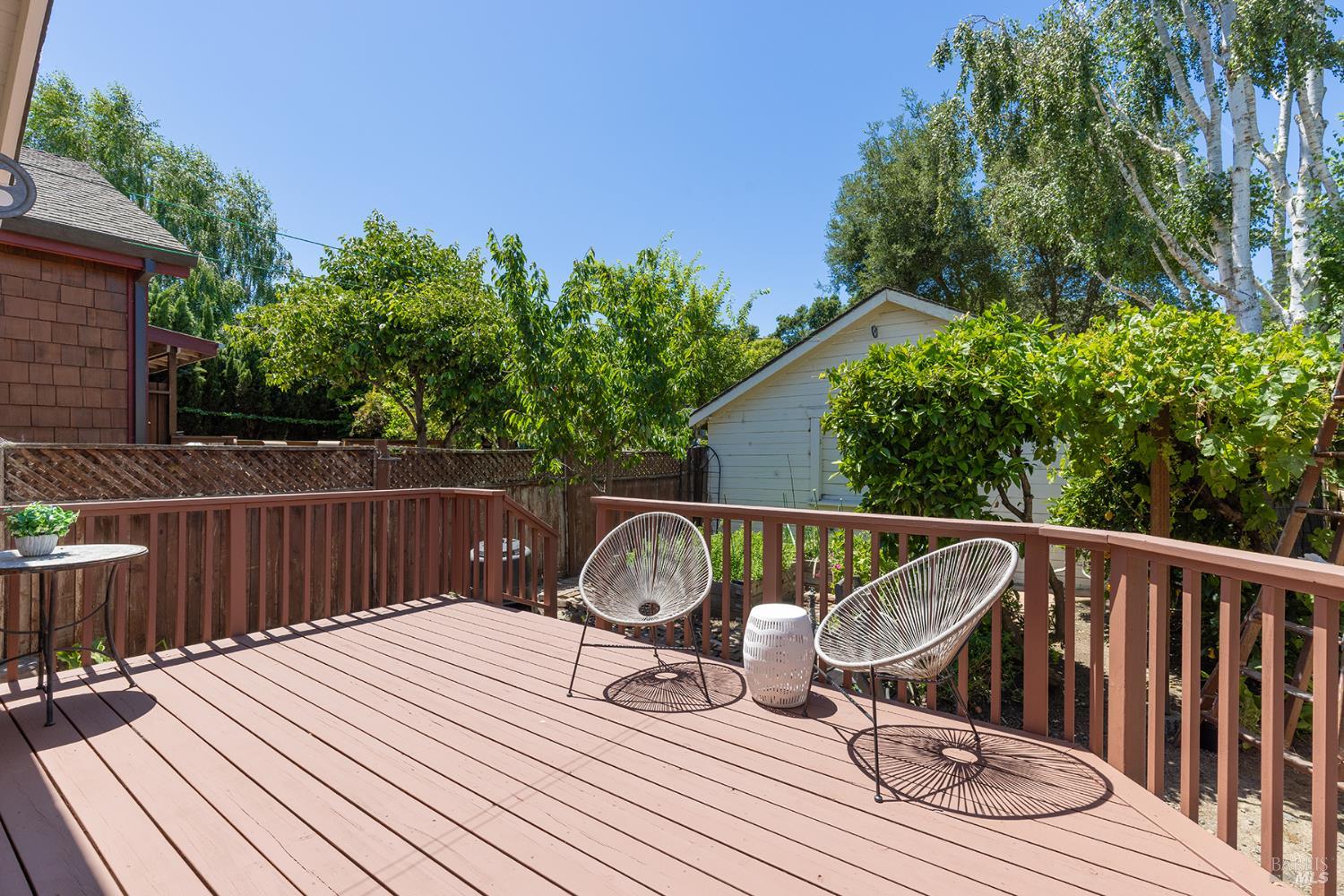 1006 F Street Petaluma CA 94952