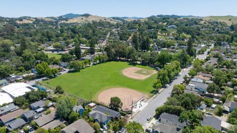 1006 F Street Petaluma CA 94952