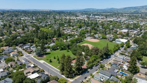 1006 F Street Petaluma CA 94952