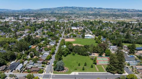 1006 F Street Petaluma CA 94952