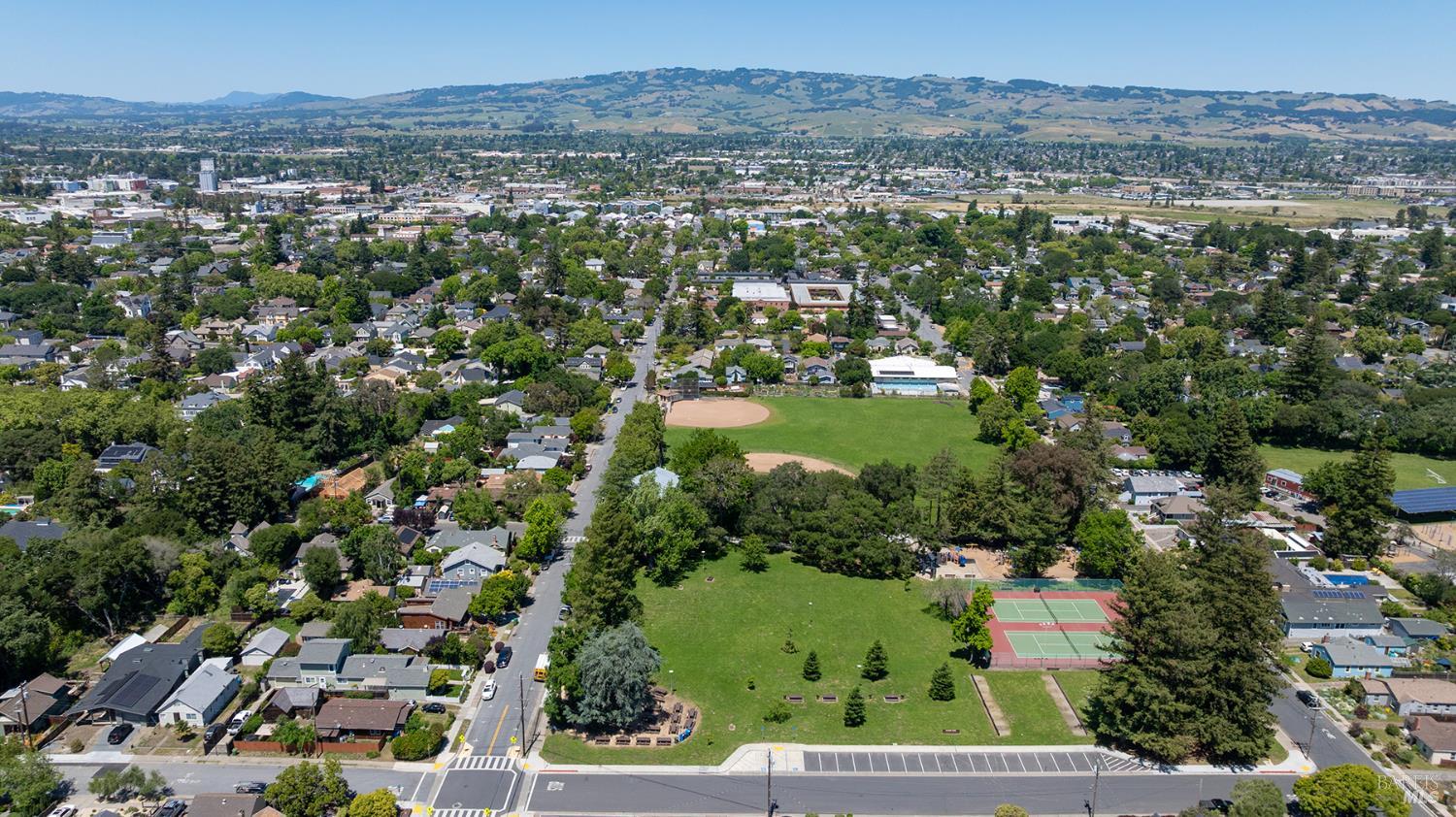 1006 F Street Petaluma CA 94952