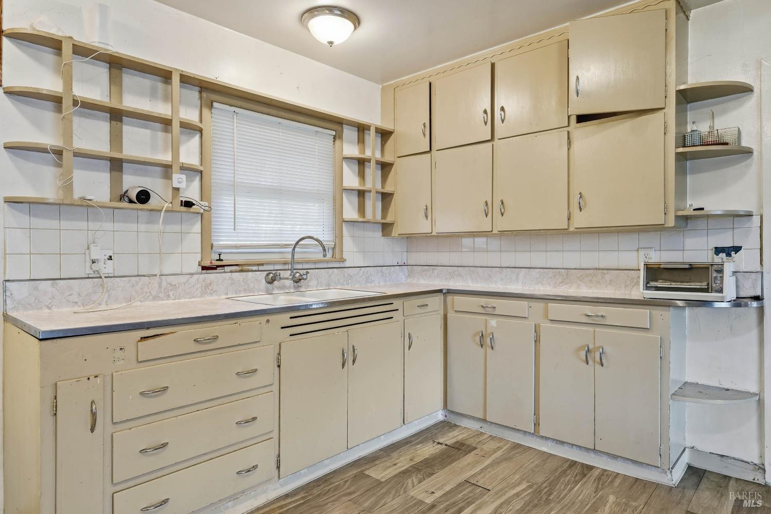 3995 Mullen Avenue Clearlake CA 95422