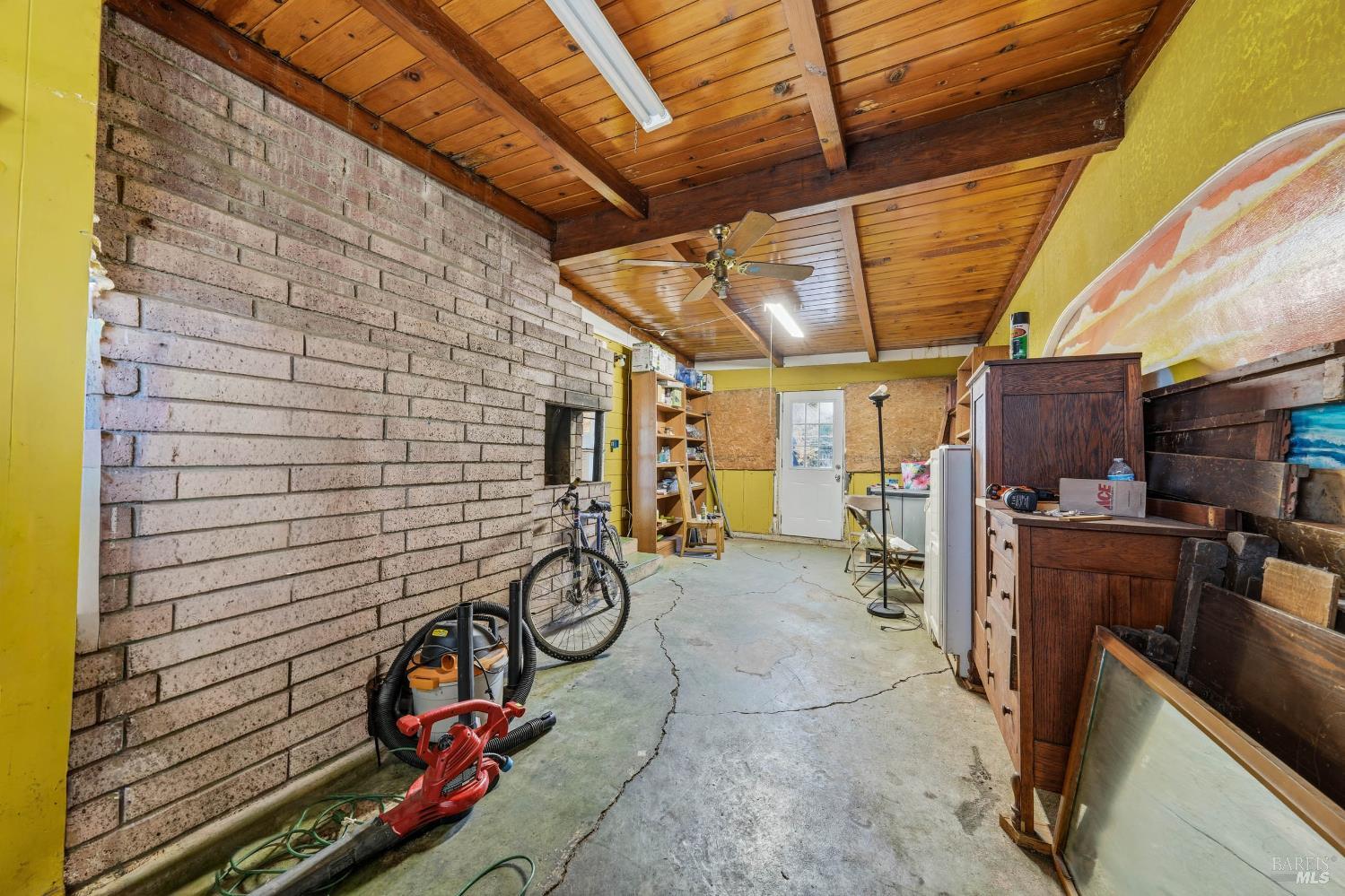 3995 Mullen Avenue Clearlake CA 95422