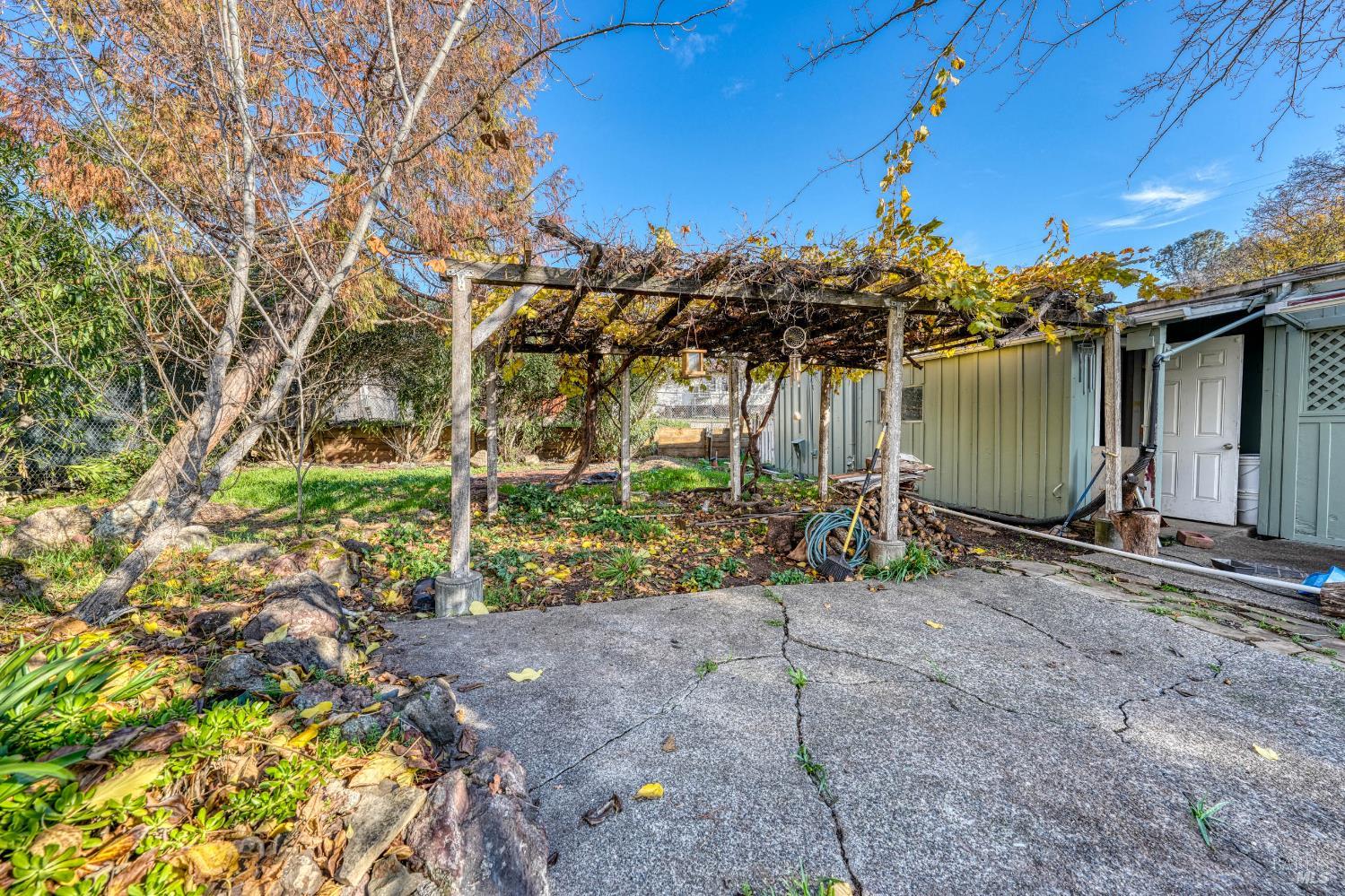 3995 Mullen Avenue Clearlake CA 95422