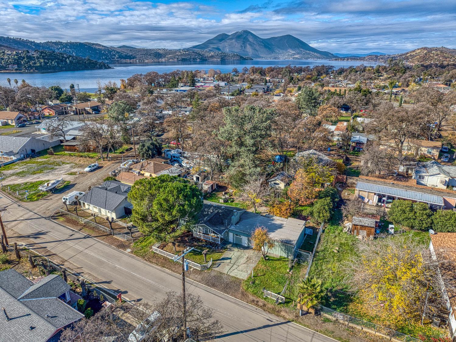 3995 Mullen Avenue Clearlake CA 95422