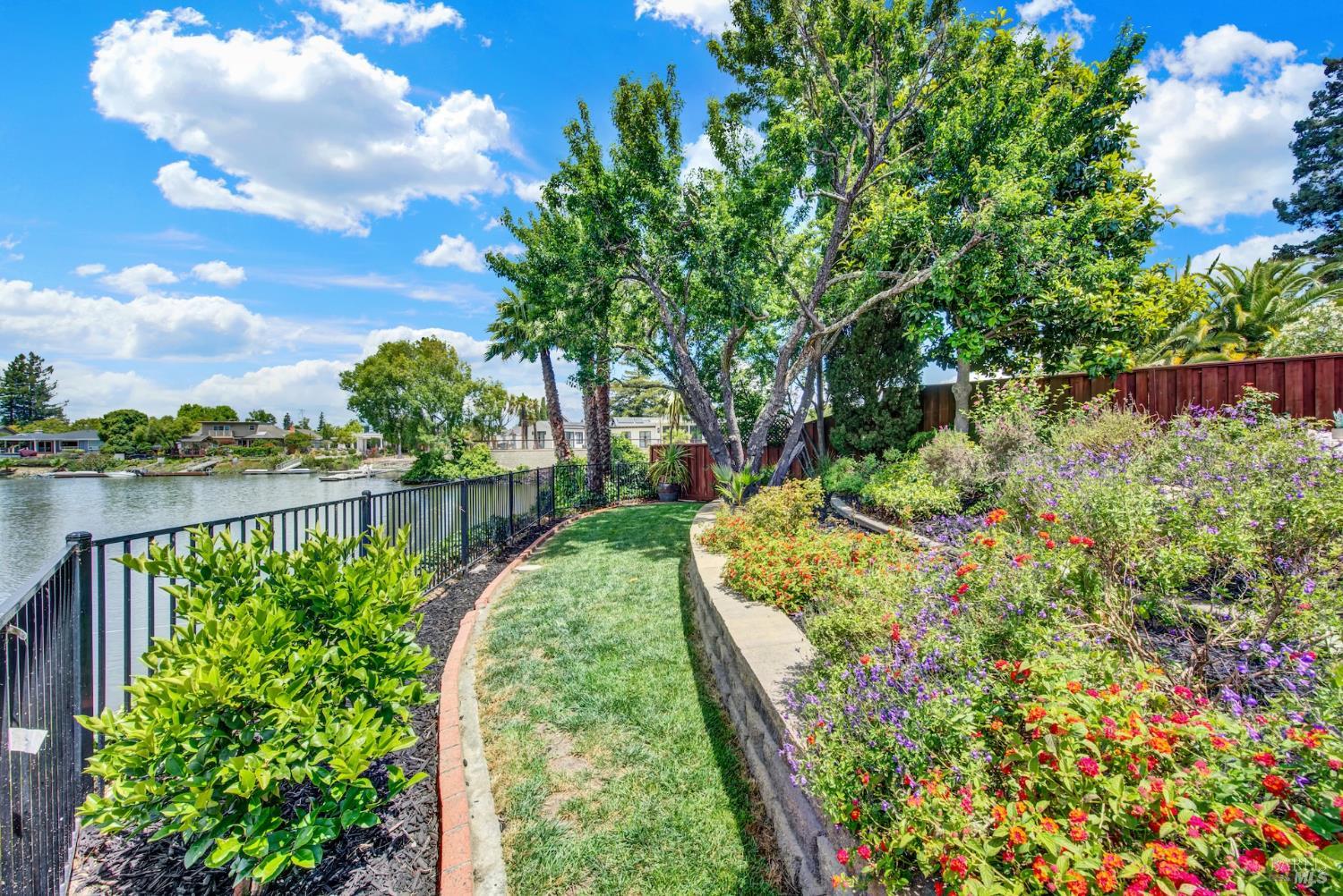 773 La Salle Way Napa CA 94559