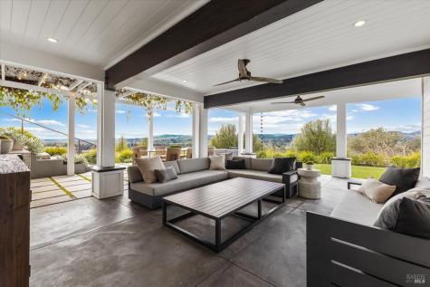 775 Benjamin Way Healdsburg CA 95448