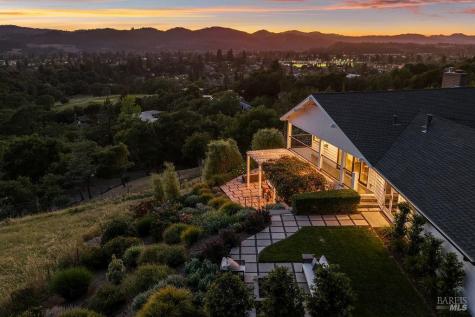 775 Benjamin Way Healdsburg CA 95448