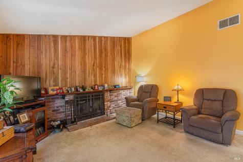 1551 W 3rd Street Santa Rosa CA 95401