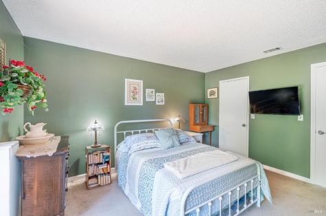 1551 W 3rd Street Santa Rosa CA 95401