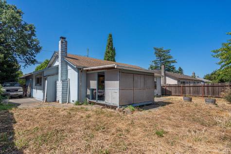 1551 W 3rd Street Santa Rosa CA 95401