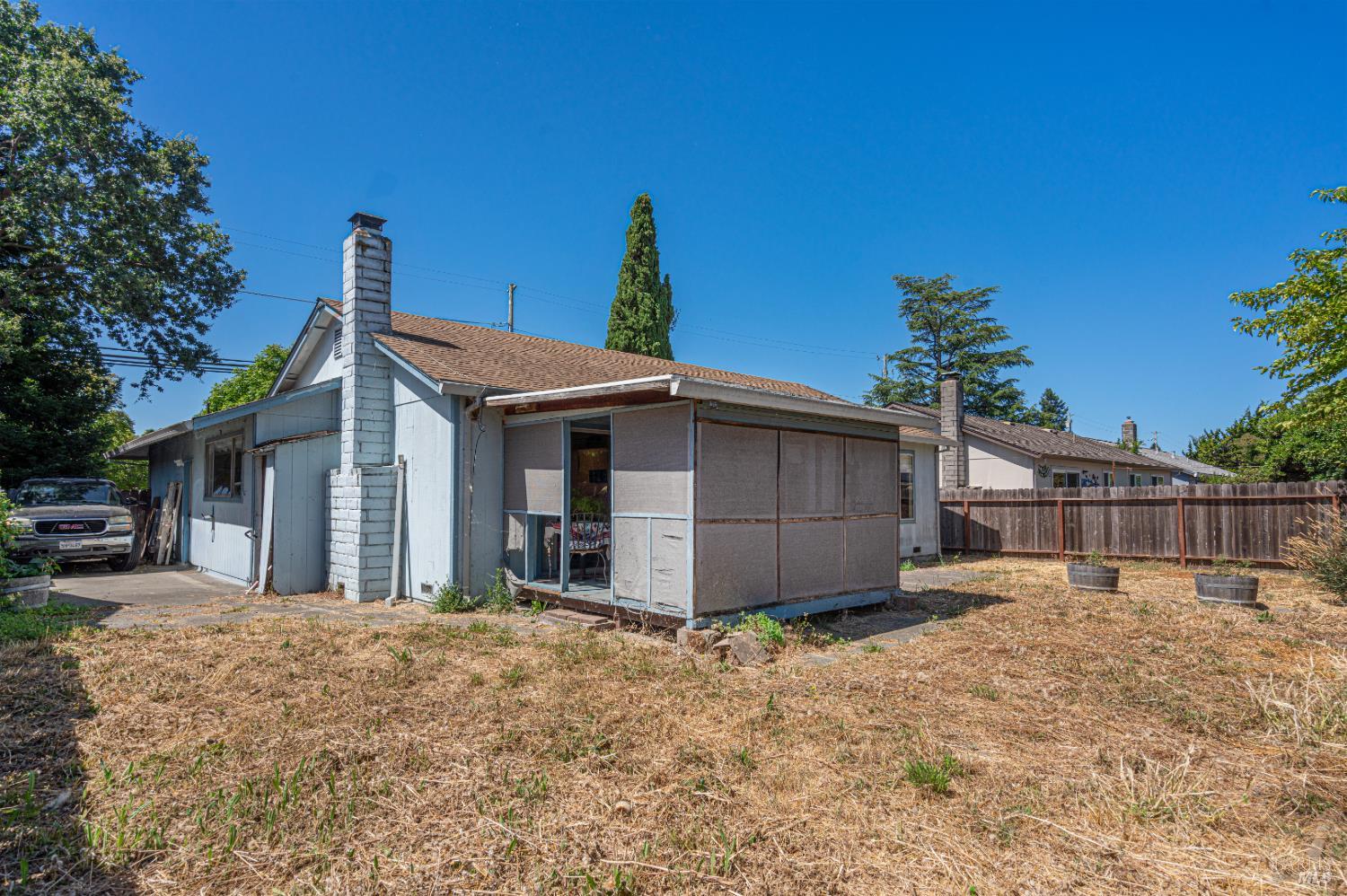 1551 W 3rd Street Santa Rosa CA 95401