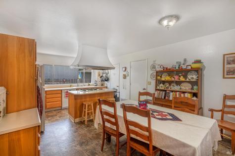 1551 W 3rd Street Santa Rosa CA 95401
