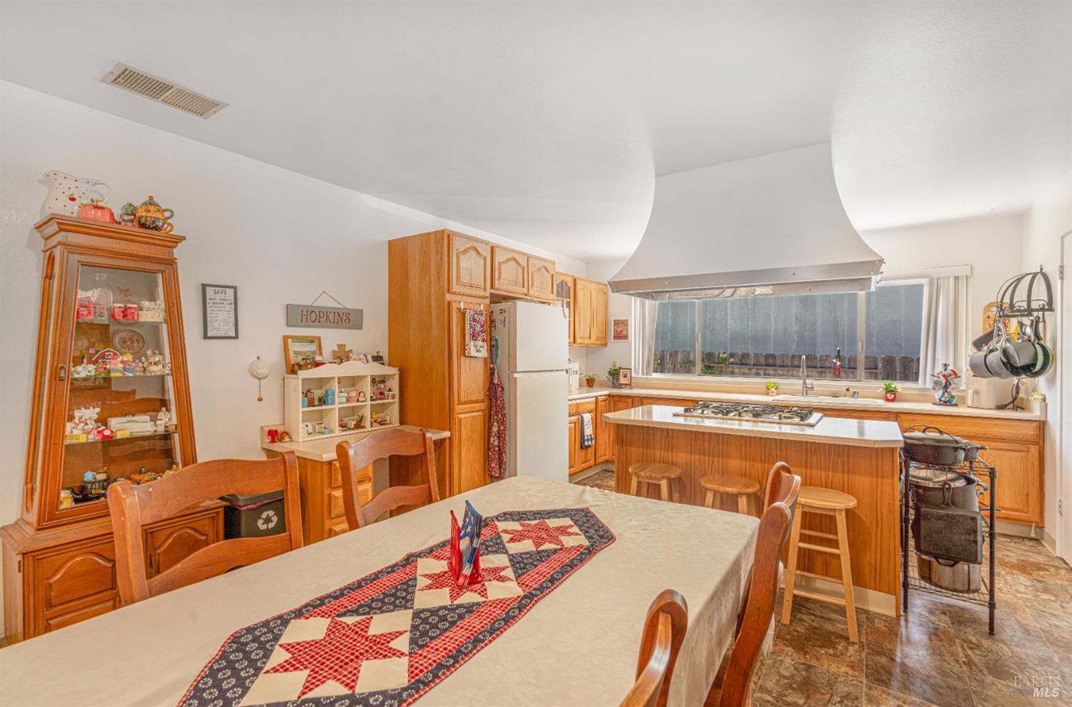 1551 W 3rd Street Santa Rosa CA 95401