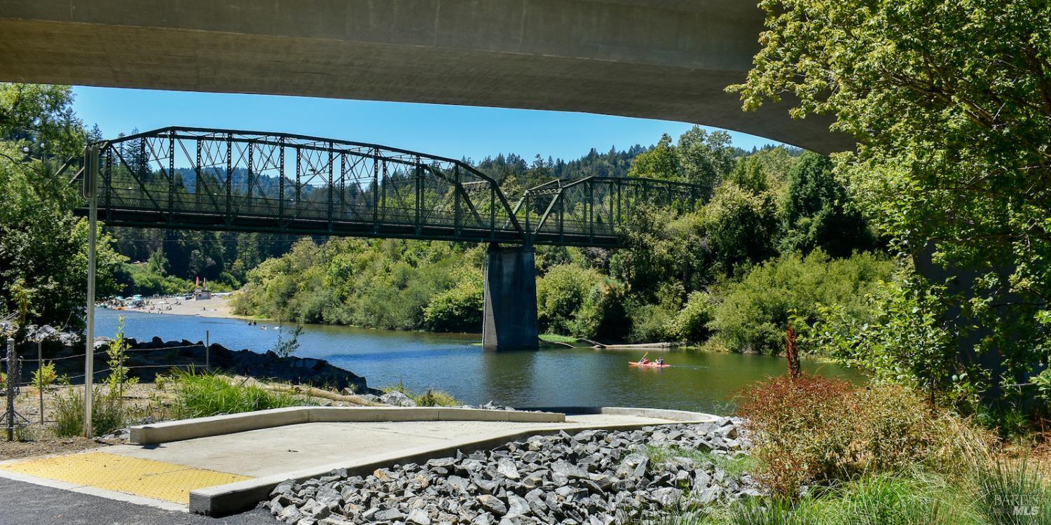 17360 Park Avenue Guerneville CA 95446