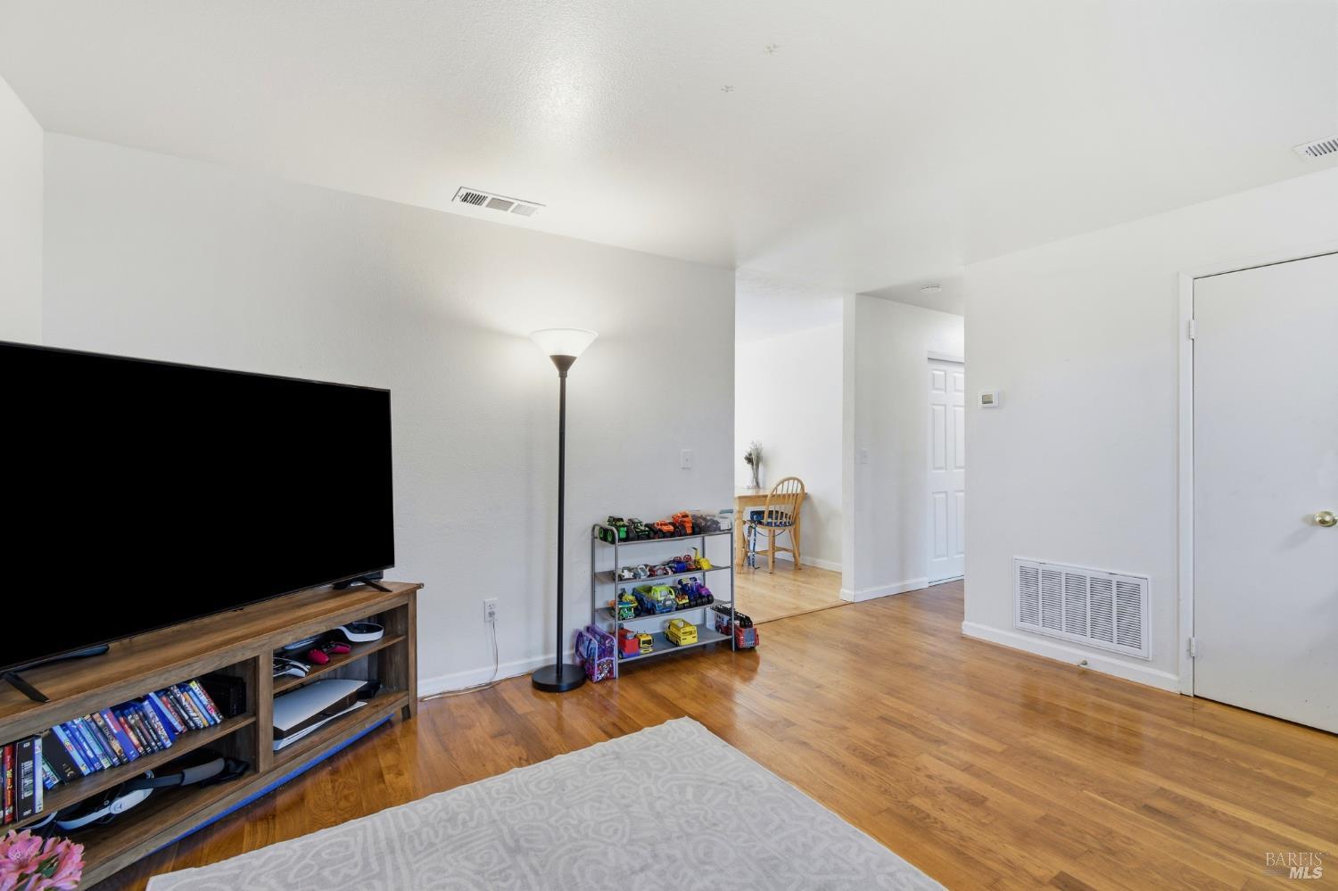 9549 Orion Drive Windsor CA 95492