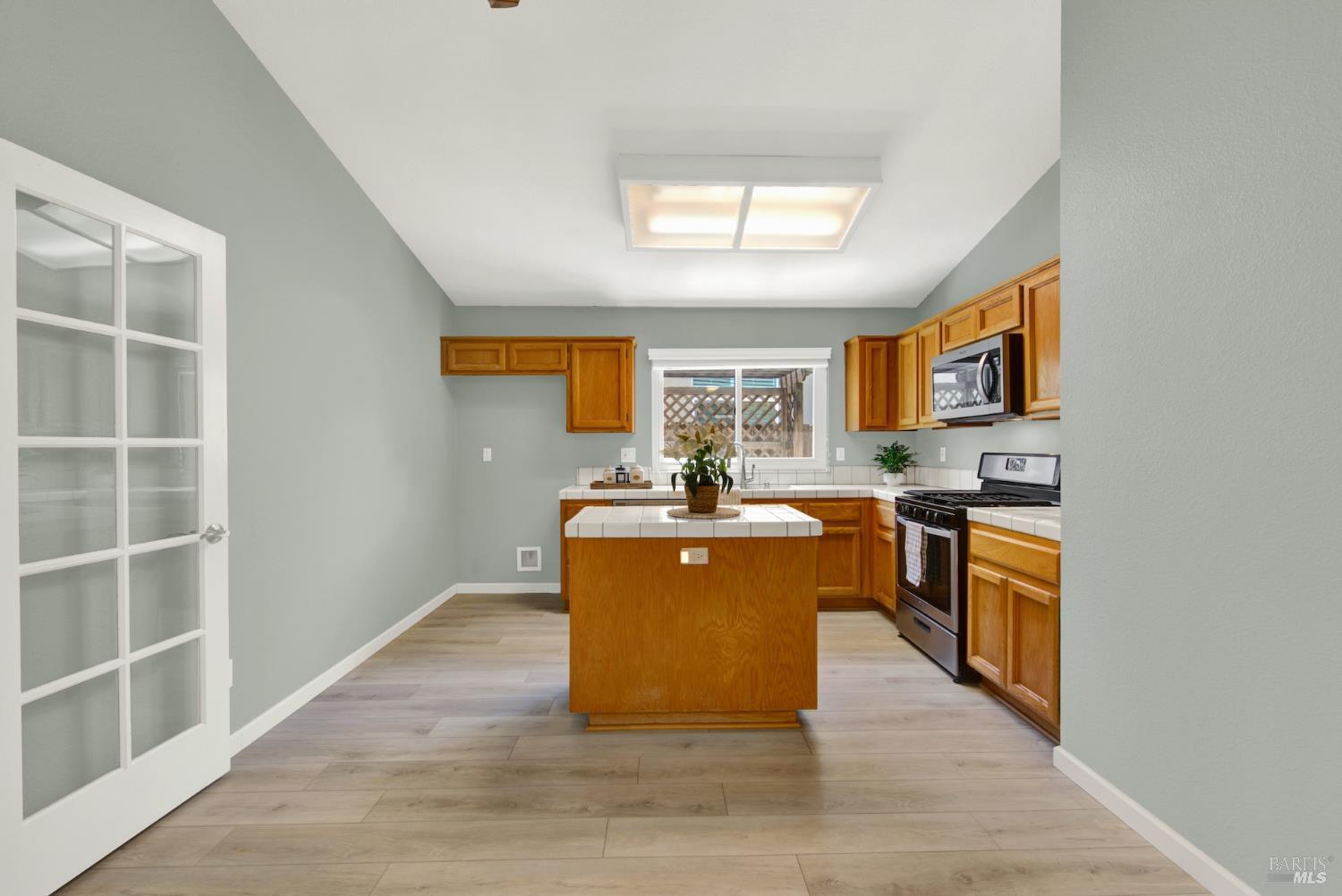560 Evans Road Dixon CA 95620