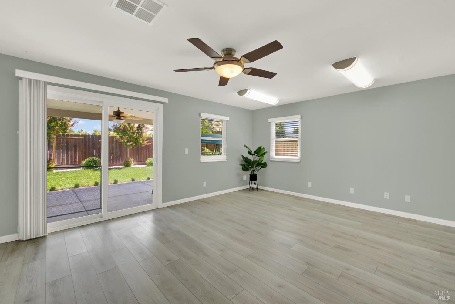 560 Evans Road Dixon CA 95620