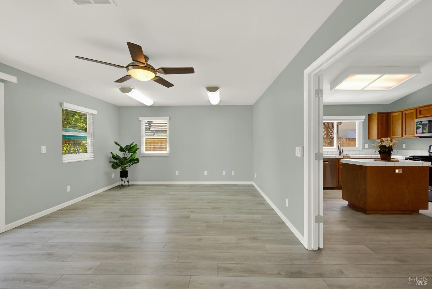 560 Evans Road Dixon CA 95620