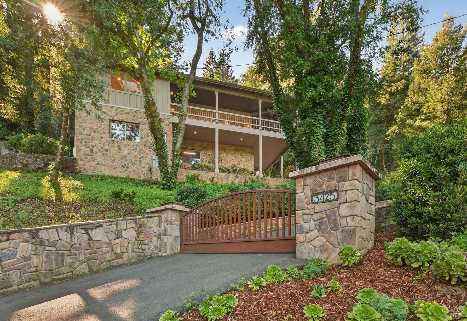 3425 Redwood Road Napa CA 94558