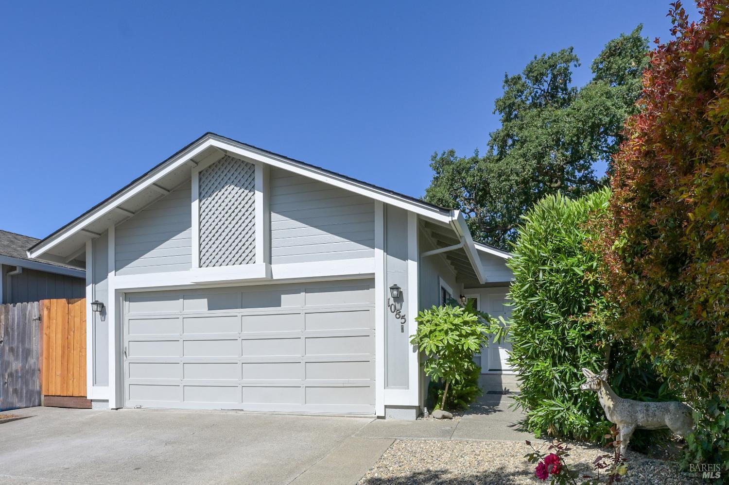 1085 Stanislaus Way Santa Rosa CA 95401