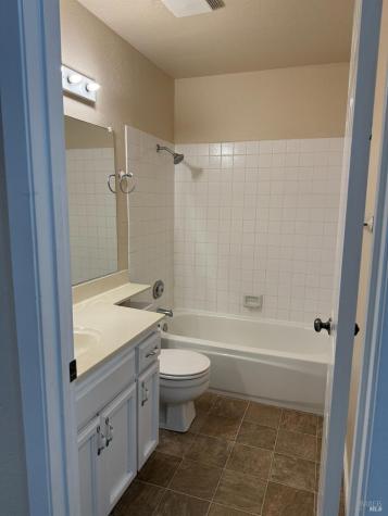 238 Hummingbird Court Healdsburg CA 95448