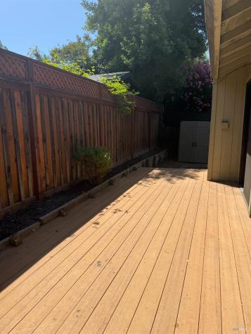 238 Hummingbird Court Healdsburg CA 95448