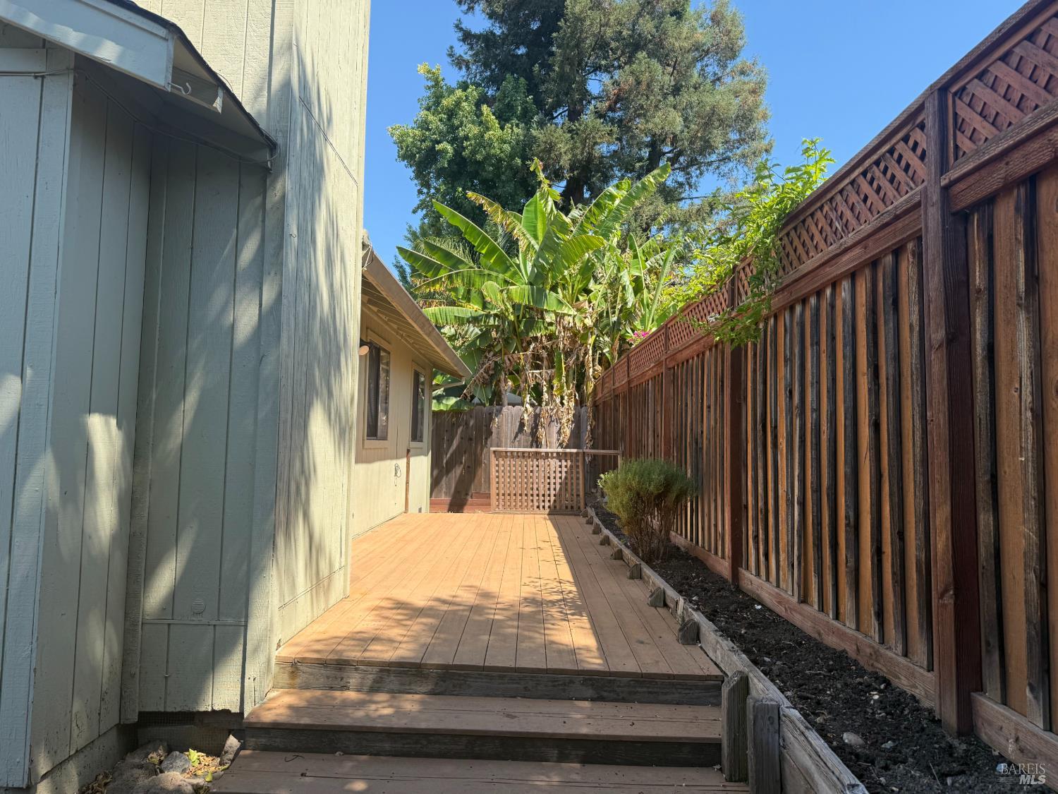 238 Hummingbird Court Healdsburg CA 95448