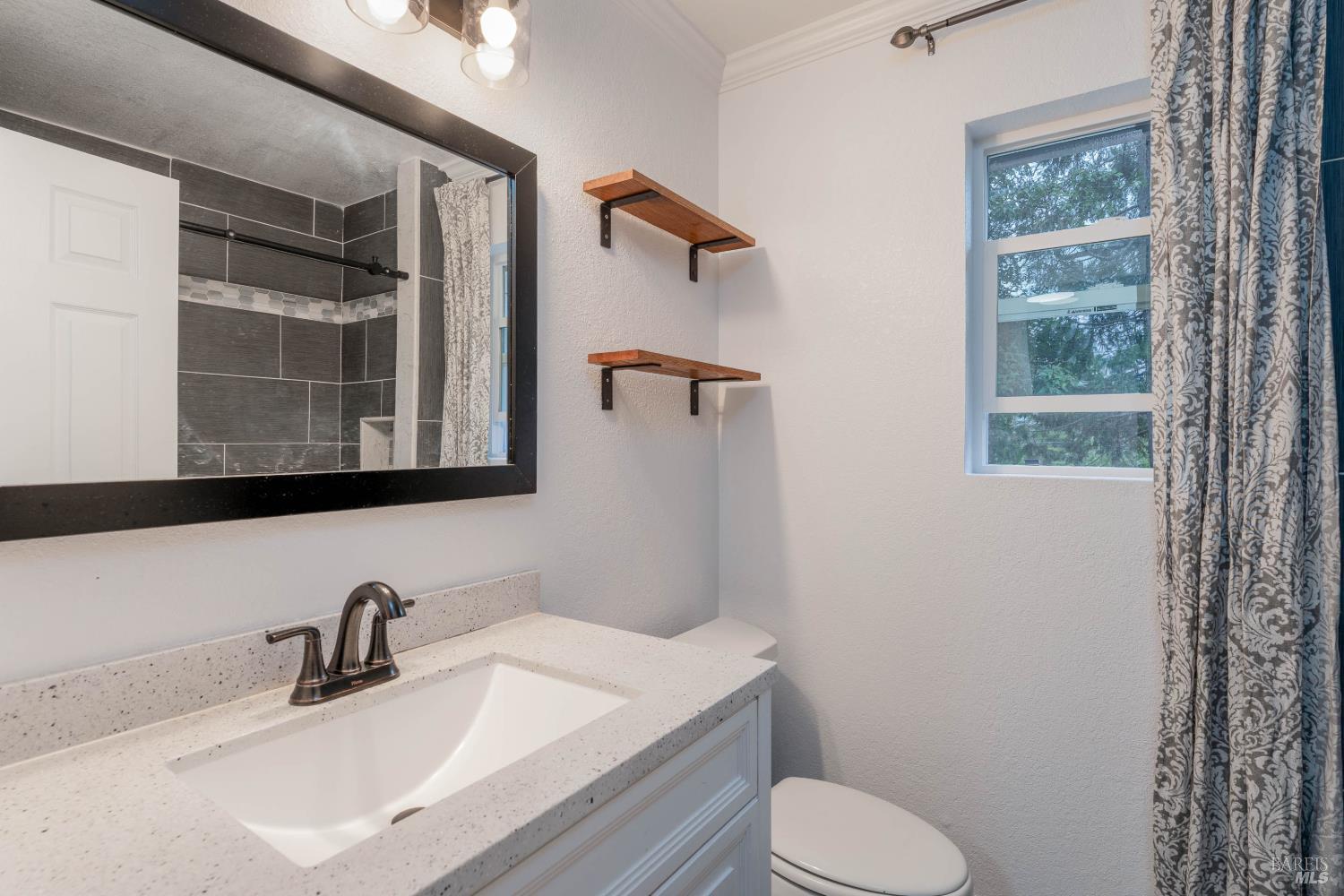 1471 Harrah Place Willits CA 95490