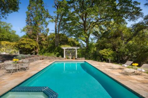 2399 Sobre Vista Road Sonoma CA 95476