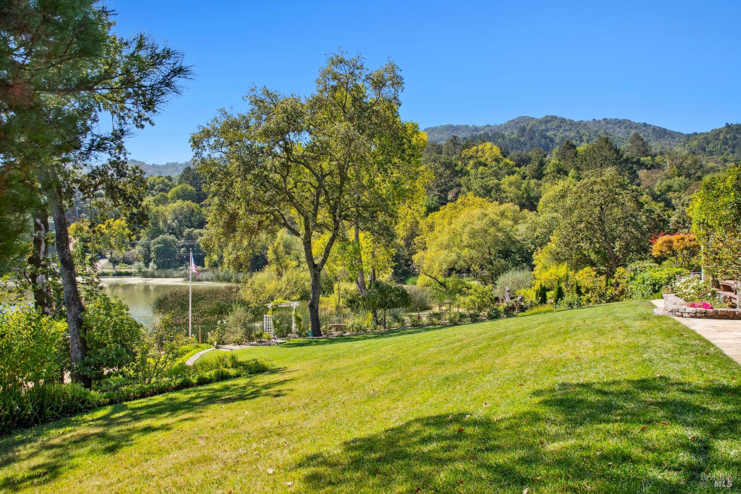 2399 Sobre Vista Road Sonoma CA 95476